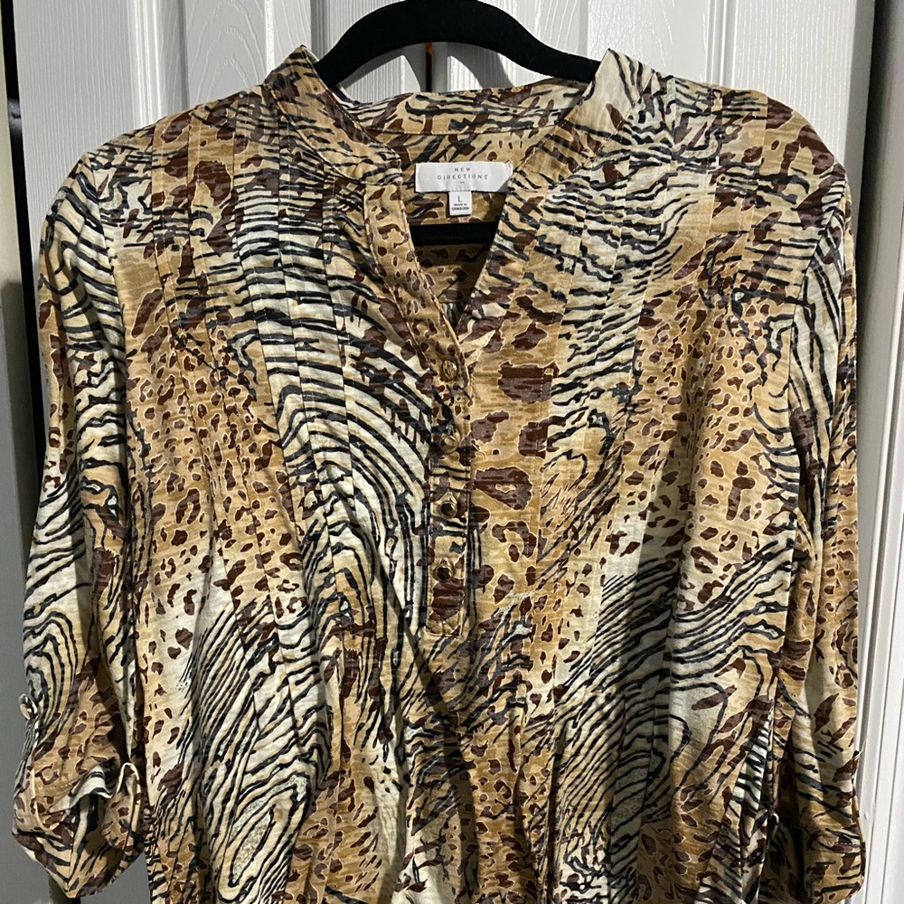 Animal print top. Like new